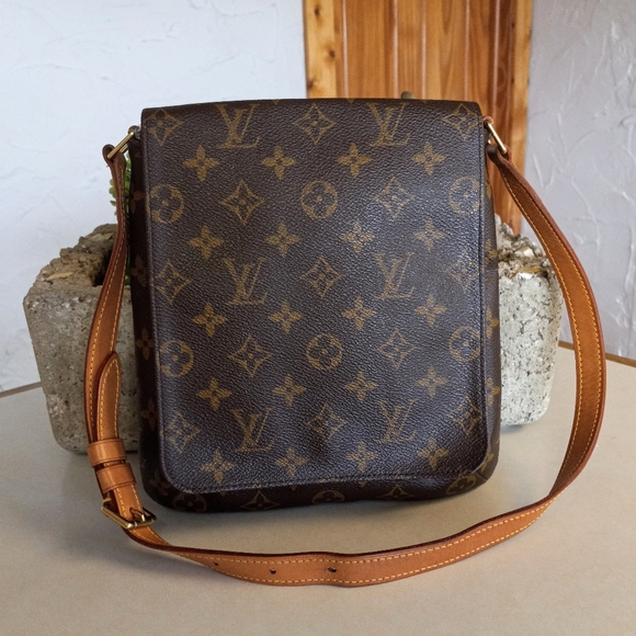 Louis Vuitton Handbags - Louis Vuitton Vintage (Year 2000) Musette Salsa Shoulder Bag